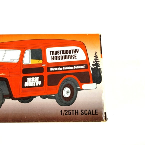 Liberty Classic 1953 Jeep Willys‎ Trustworthy Hardware 10 Annv 1/25 Diecast Bank - Picture 4 of 16
